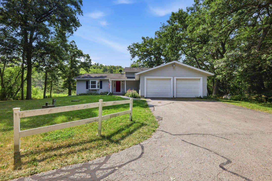 House in McFarland, Wisconsin, United States 2 - 18539487