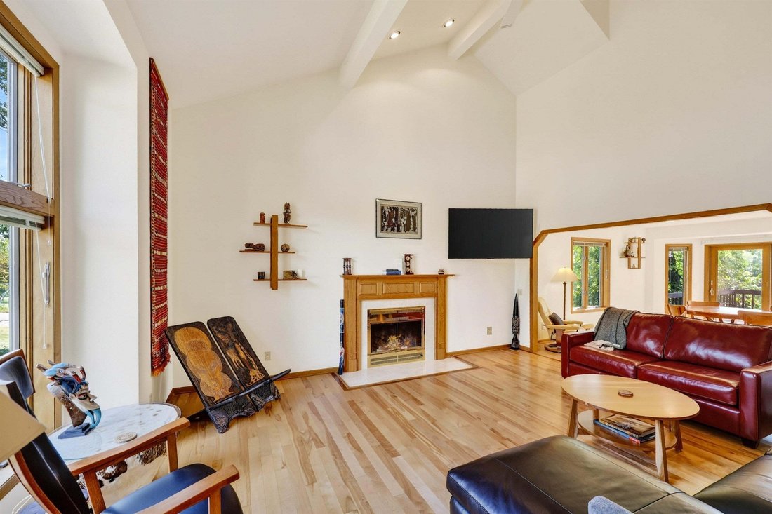 House in Cross Plains, Wisconsin, United States 3 - 18542285