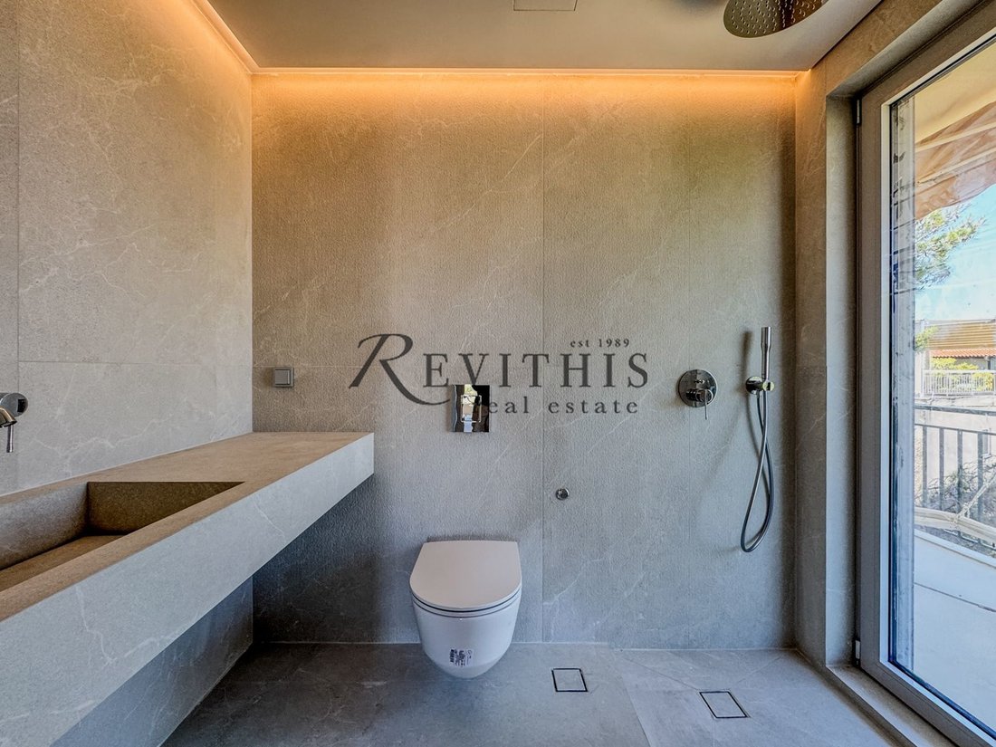 Apartment in Vouliagmeni, Attica, Greece 2 - 18540174