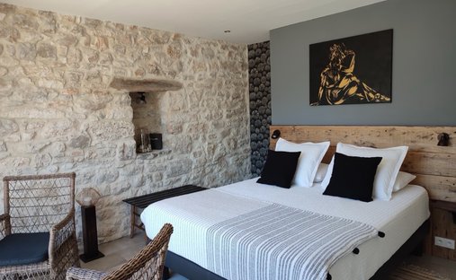 Estate in Cajarc, Occitania, France 1