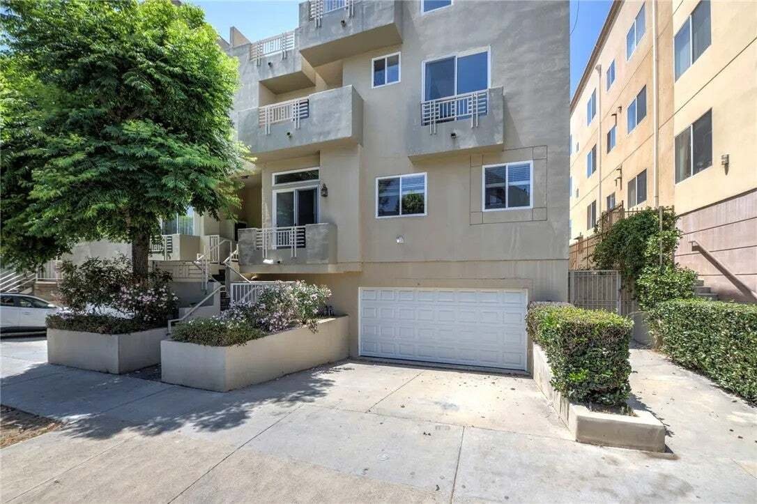 Condo in Los Angeles, California, United States 2 - 18543290