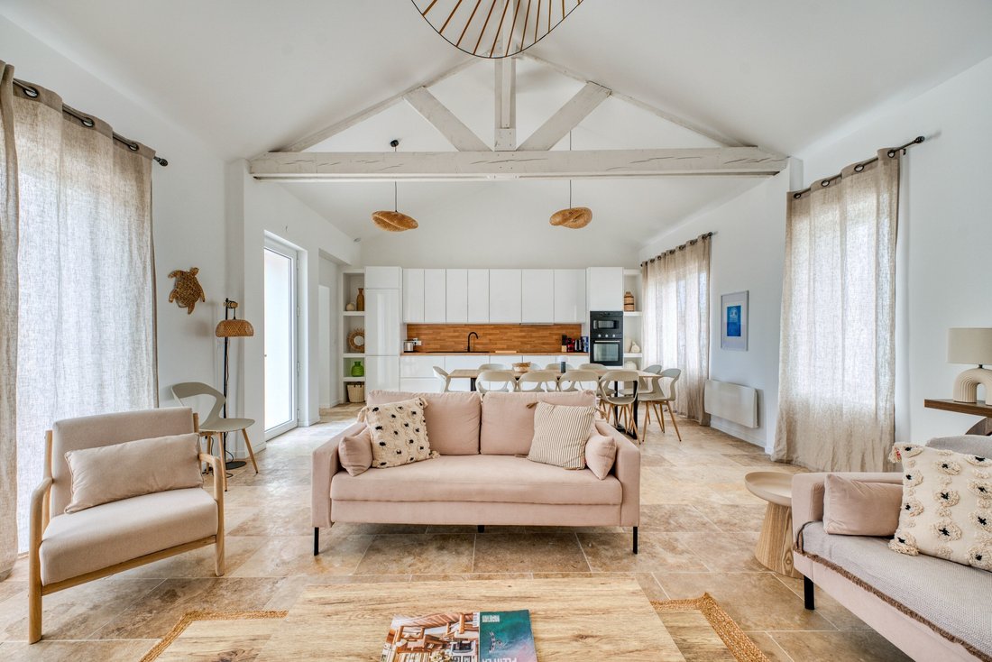 House in Saint-Georges-d'Oleron, Nouvelle-Aquitaine, France 4 - 18543740