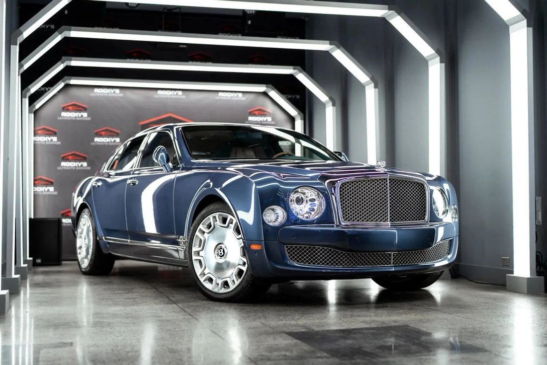 Sedan in West Palm Beach, FL, United States 1 - 15577769