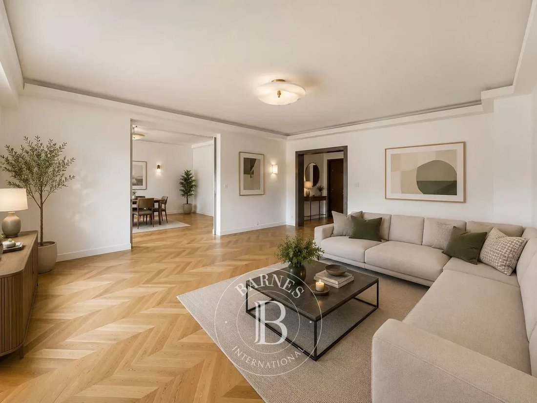 Apartment in Sainte Avoie, Paris 3e Arrondissement, Paris 4 - 18319797