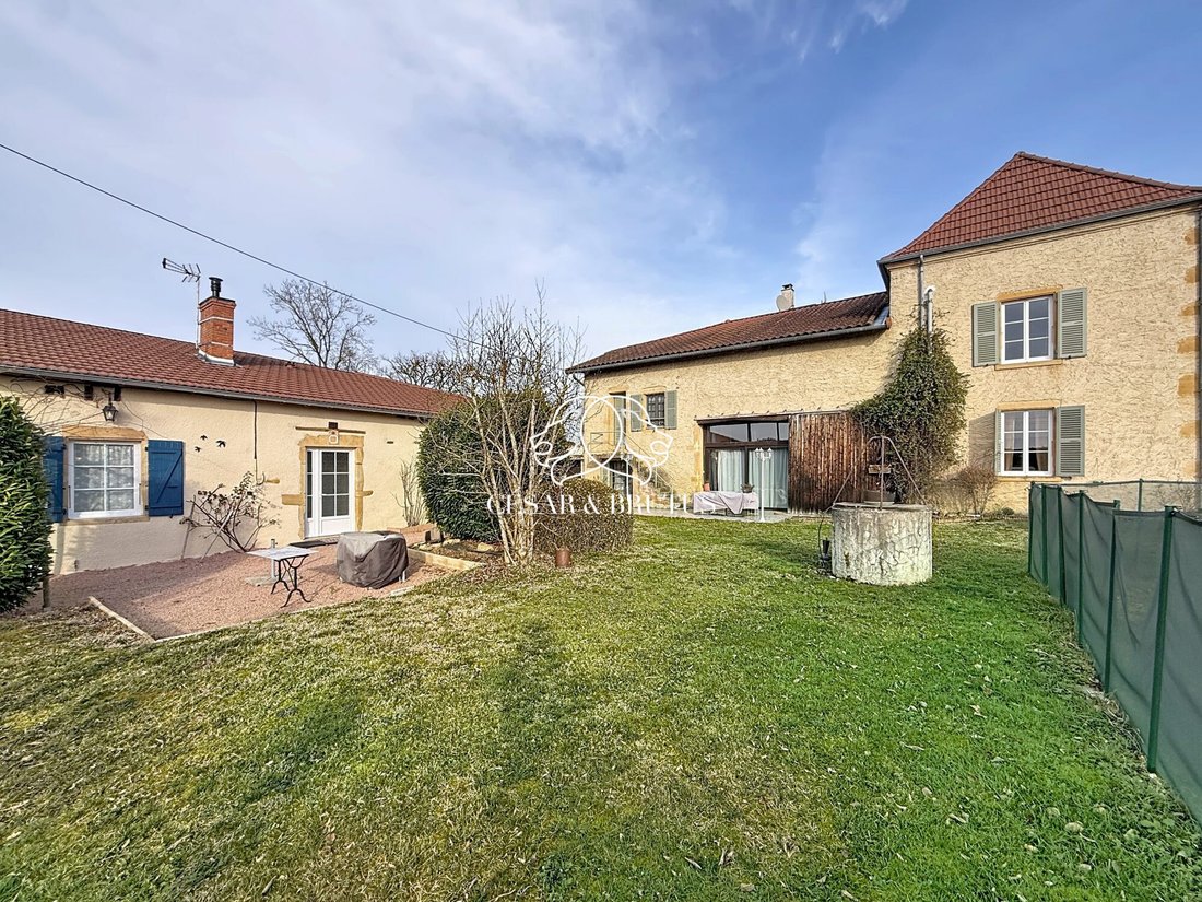 House in Pouilly-sous-Charlieu, Auvergne-Rhône-Alpes, France 1 - 17065416