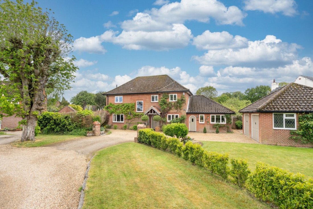 House in Thorpe End, England 1 - 18545817