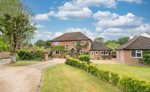 House in Thorpe End, England 1