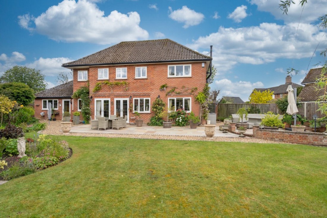 House in Thorpe End, England 3 - 18545817