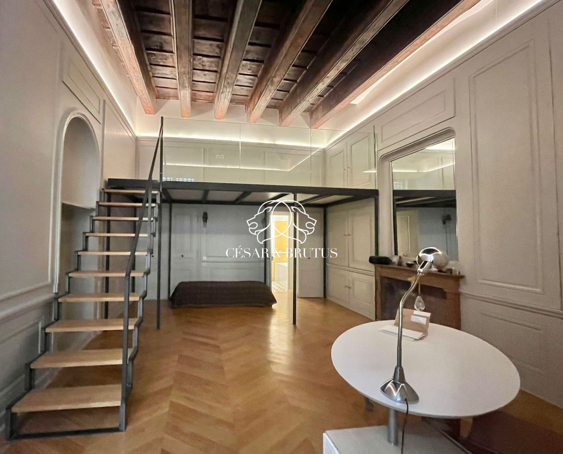Apartment in Champvert-Point du Jour-Saint Irénée, Lyon 5e Arrondissement, Lyon 1 - 16271834