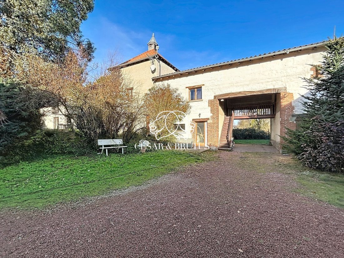 Farm Ranch in Nervieux, Auvergne-Rhône-Alpes, France 1 - 17072326