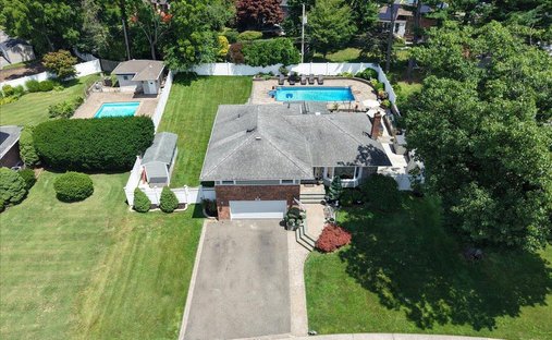 House in Woodbury, New York, United States 1