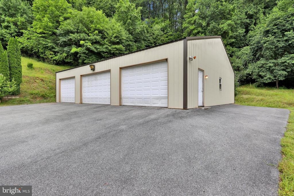 House in Mohnton, Pennsylvania, United States 5 - 18545385