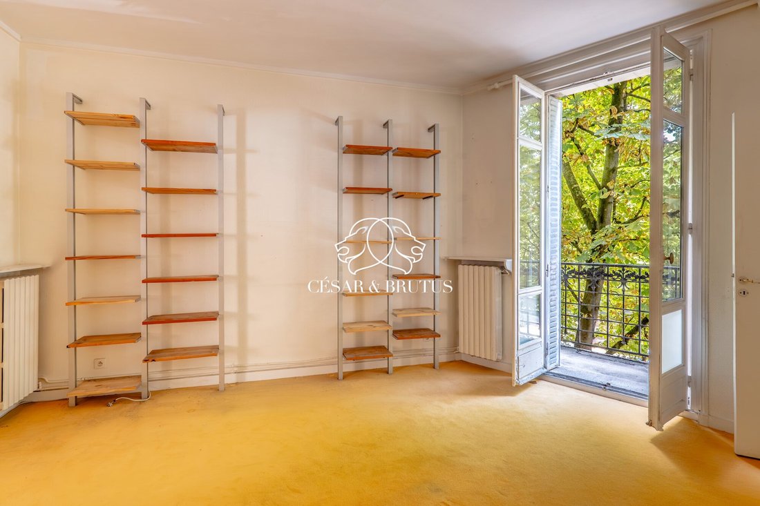 Apartment in Perouses, Paris, Ile-de-France 1 - 18342021