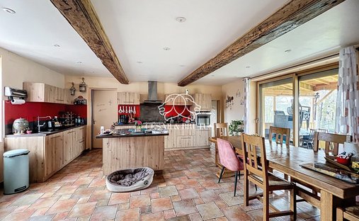 Casa en Pouilly-sous-Charlieu, Auvernia-Ródano-Alpes, Francia 1