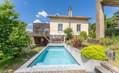 Villa in Rochetaillee-sur-Saone, Auvergne-Rhône-Alpes, France 1