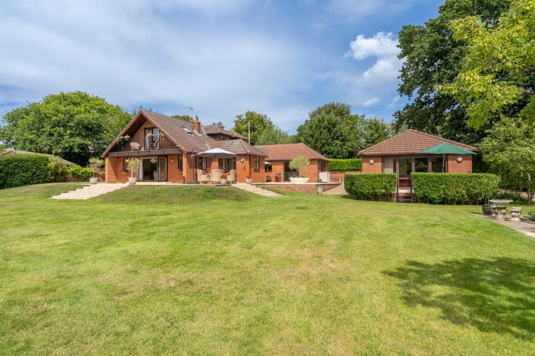 House in Strumpshaw, England 5 - 18545665