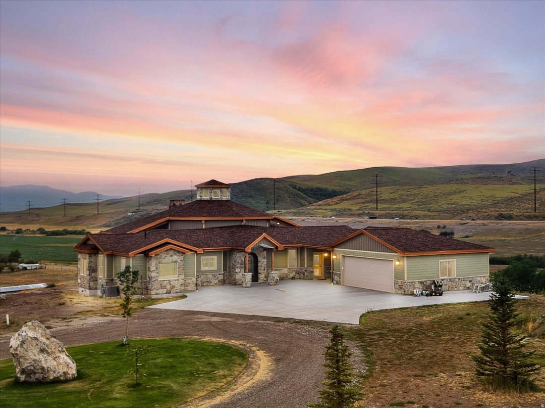 House in Malad City, Idaho, United States 1 - 18545300