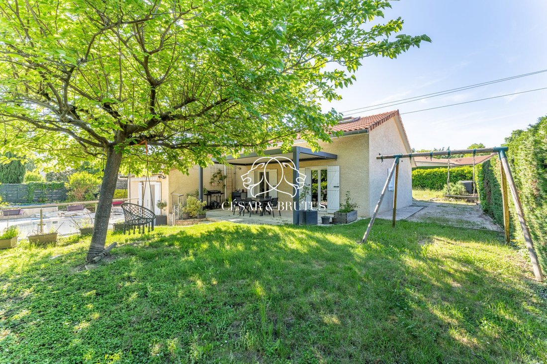 House in La Tour-de-Salvagny, Auvergne-Rhône-Alpes, France 2 - 18043471