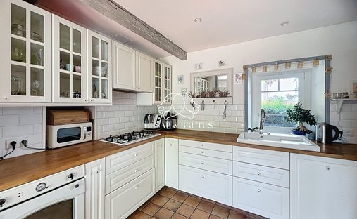 House in Cordelle, Auvergne-Rhône-Alpes, France 1