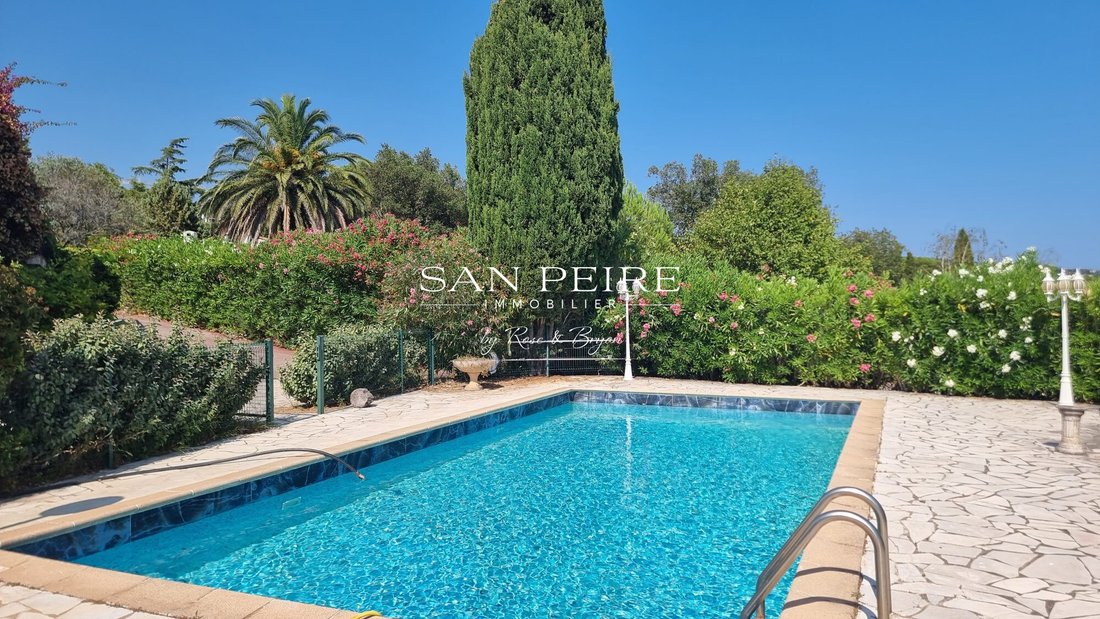 Villa in Les Issambres, Roquebrune-sur-Argens, France 2 - 18246924