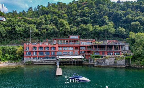 Villa in Laveno-Mombello, Lombardy, Italy 1