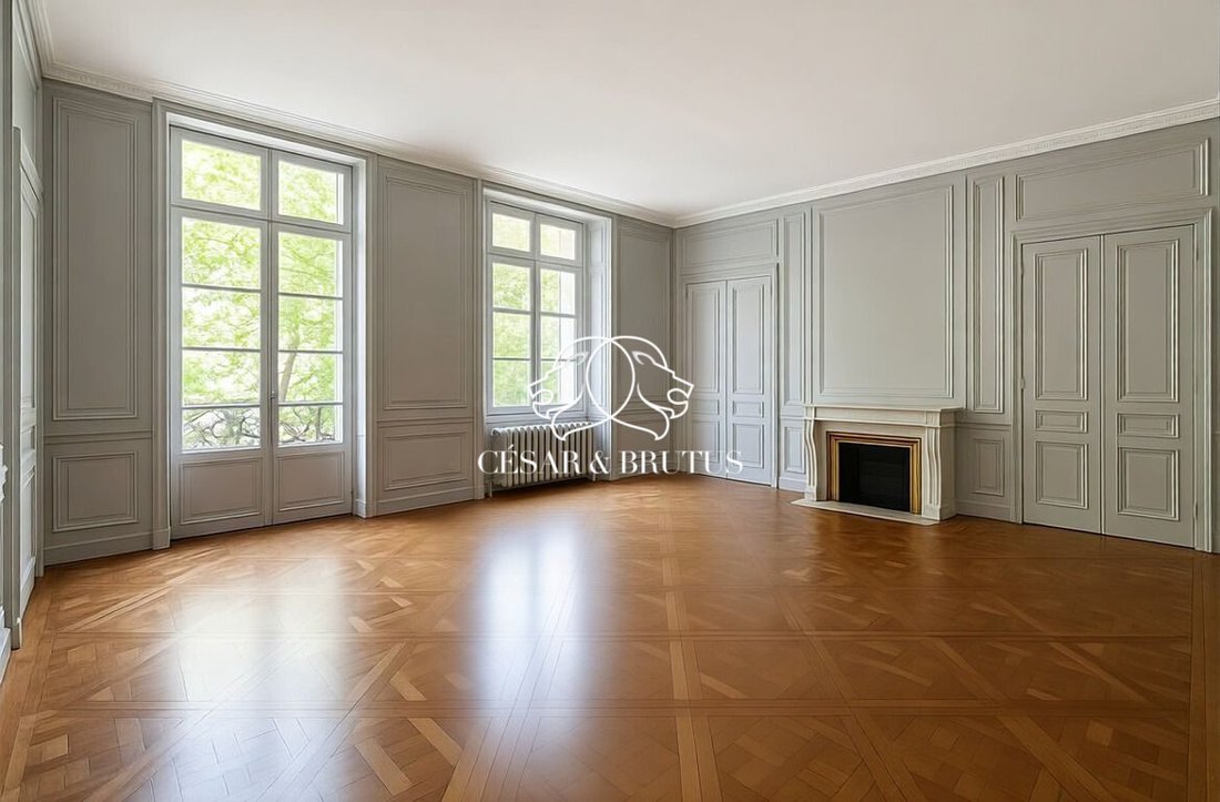 Apartment in Champvert-Point du Jour-Saint Irénée, Lyon 5e Arrondissement, Lyon 4 - 16271834