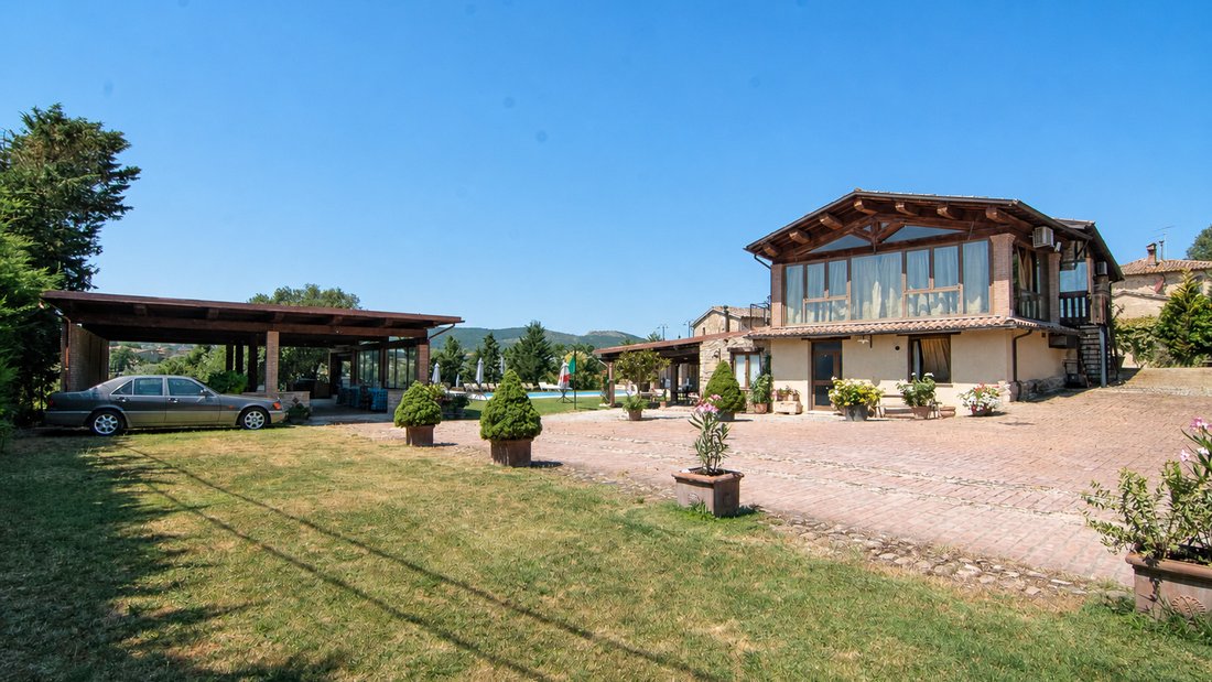 Gualdo Cattaneo, Umbria, Italy 2 - 18545038