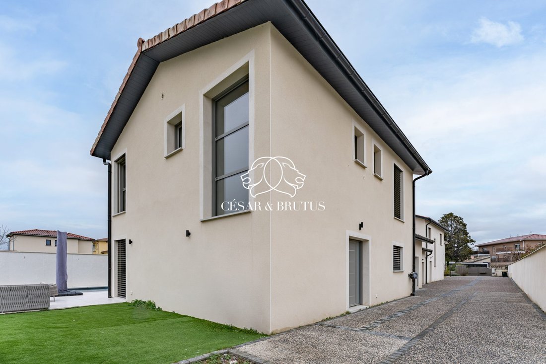 House in Charly, Auvergne-Rhône-Alpes, France 2 - 17362437