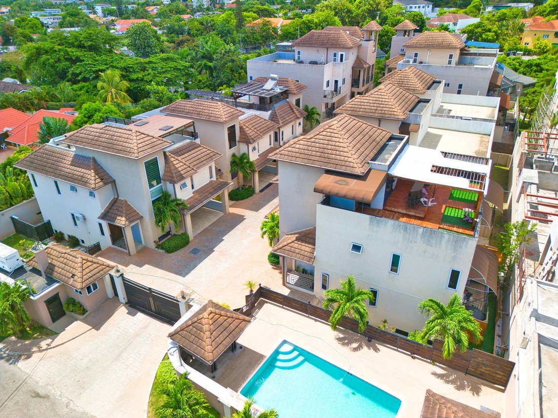 Apartment in Kingston 6, Jamaica 1 - 18544981