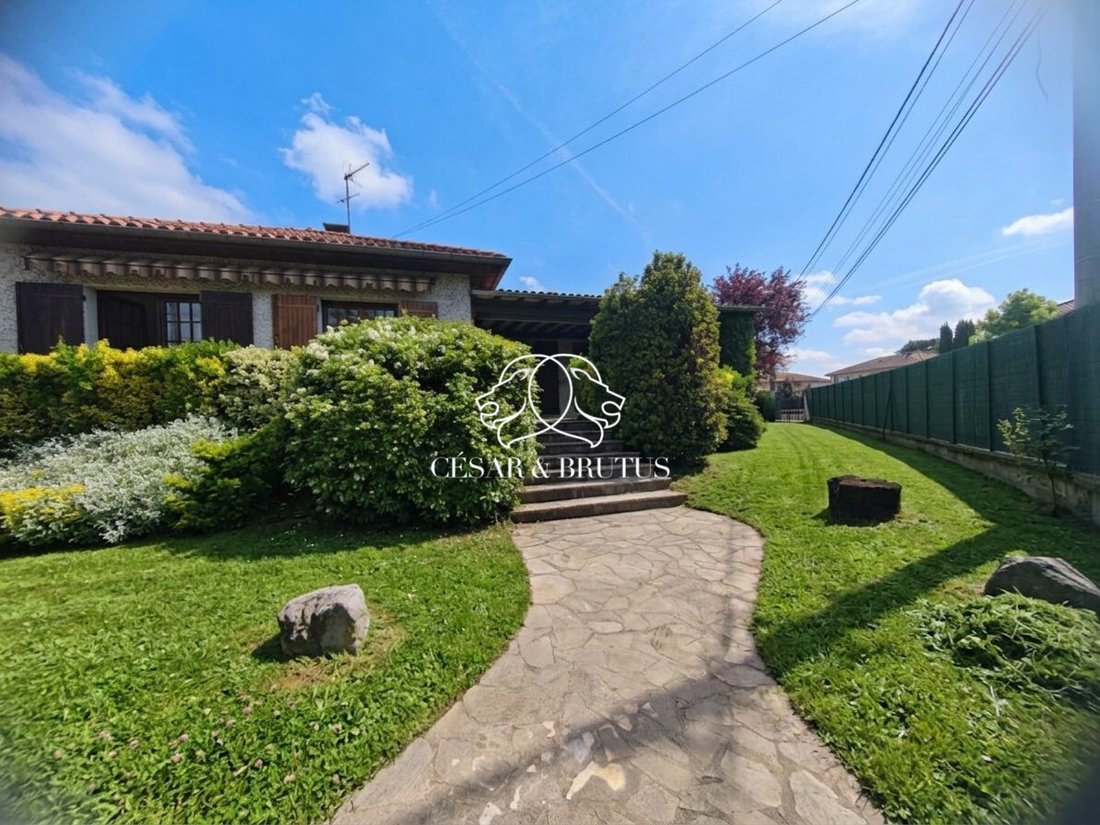 House in Centre-Bourg, Saint-Genis-Laval, France 1 - 17912509