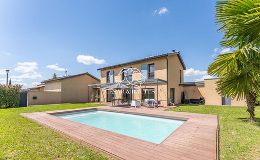 House in Sathonay-Village, Auvergne-Rhône-Alpes, France 1