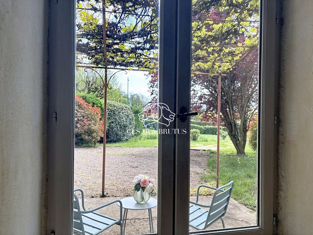 House in Fleurieu-sur-Saone, Auvergne-Rhône-Alpes, France 4 - 18247022