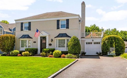 House in Garden City, New York, United States 1