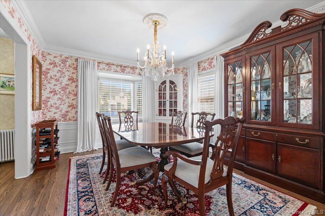 House in Garden City, New York, United States 5 - 18545344