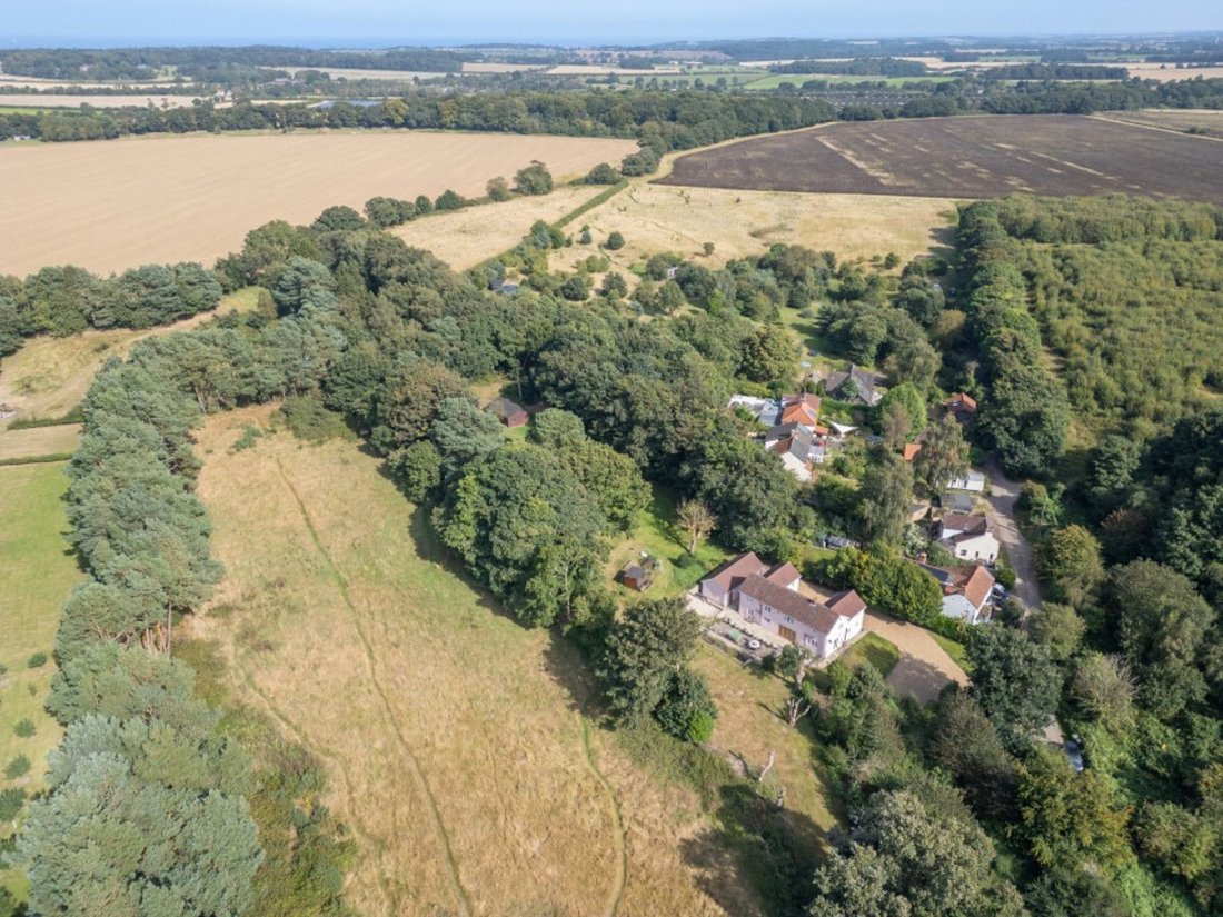 Roughton, England 3 - 18545616