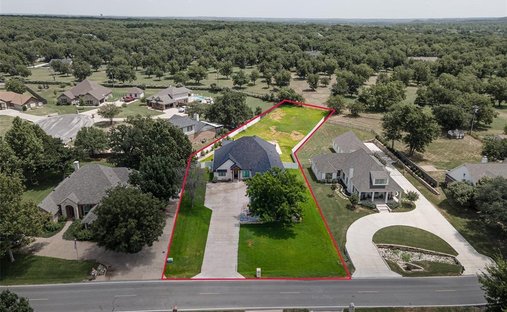 House in Granbury, Texas, United States 1