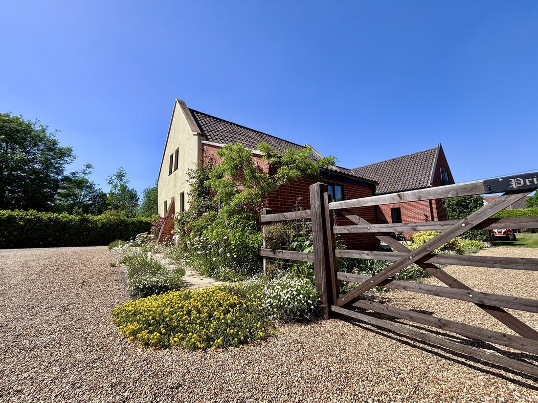 Horsford, England 1 - 18545728