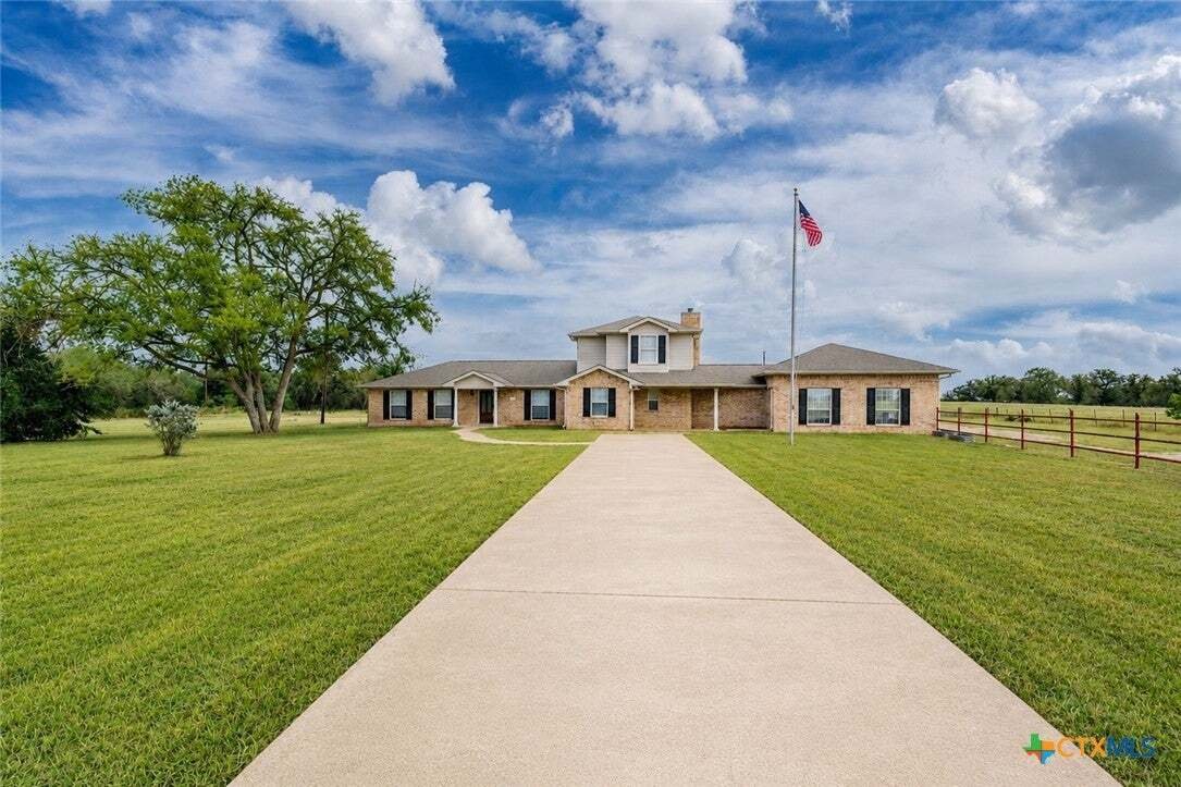 House in Luling, Texas, United States 1 - 18545326