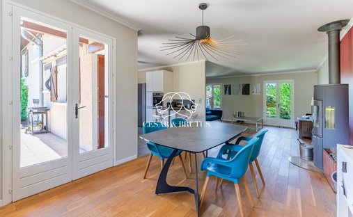 Villa in Lissieu, Auvergne-Rhône-Alpes, France 1
