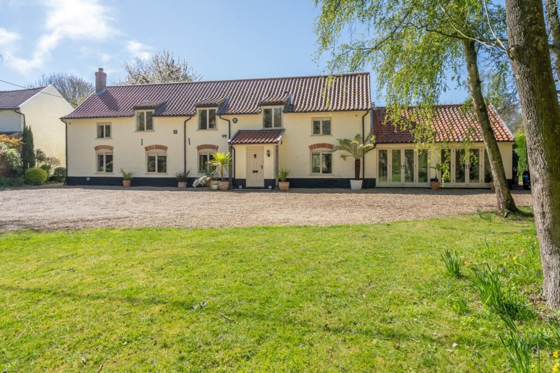 House in Norfolk, England 3 - 18545646