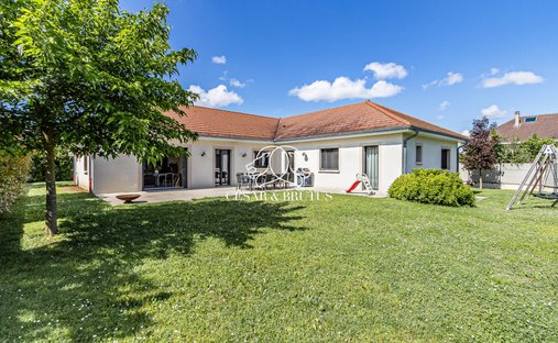 House in Perica-La Roue, Rillieux-la-Pape, France 1