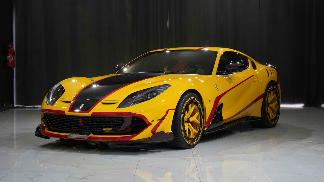 Coupe in Dubai, United Arab Emirates 1 - 18544693