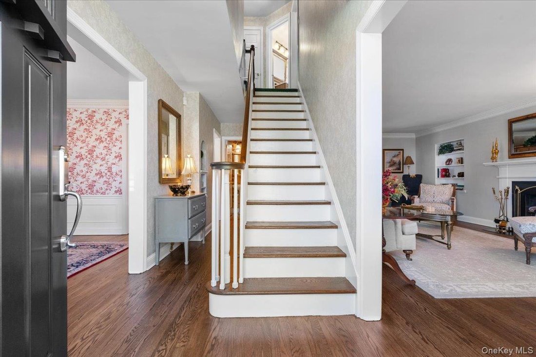 House in Garden City, New York, United States 2 - 18545344