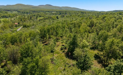 Terreno a Sutton, Québec, Canada 1