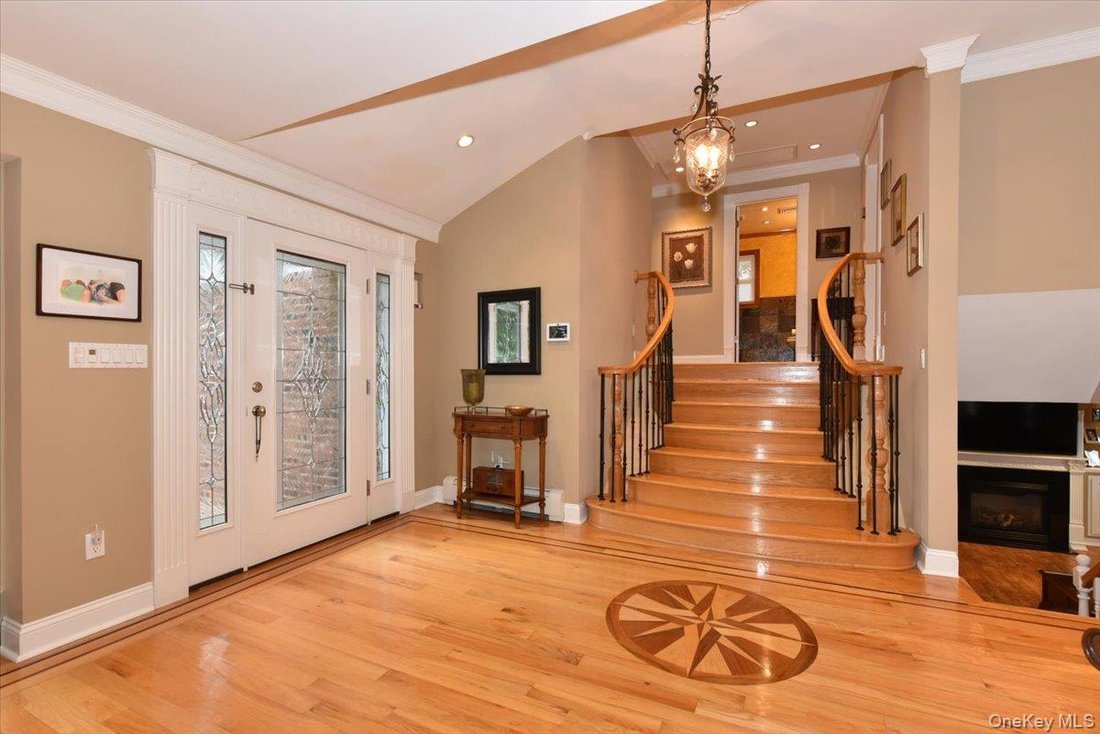 House in Woodbury, New York, United States 3 - 18545144
