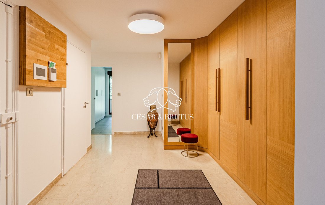 Apartment in Champvert-Point du Jour-Saint Irénée, Lyon 5e Arrondissement, Lyon 4 - 18441825