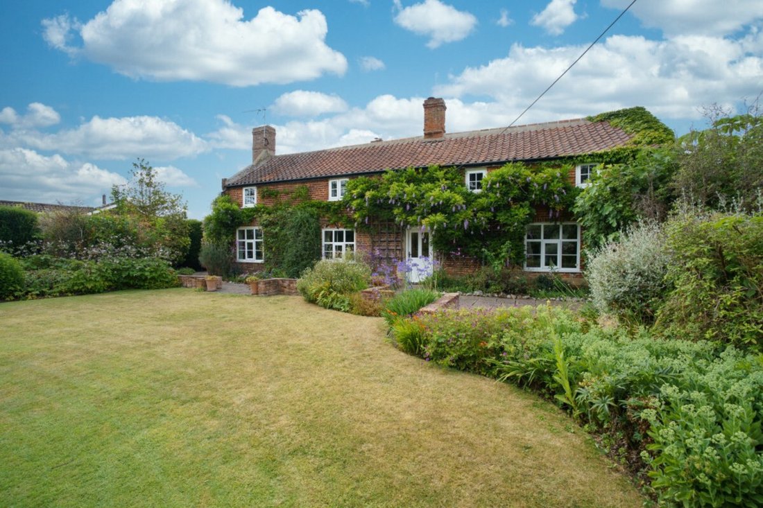 Farm Ranch in Norfolk, England 1 - 18545685
