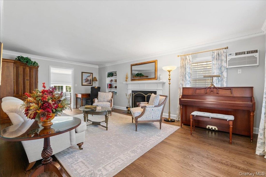 House in Garden City, New York, United States 3 - 18545344