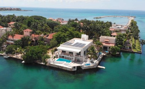 Villa in Puerto Aventuras, Quintana Roo, Mexico 1