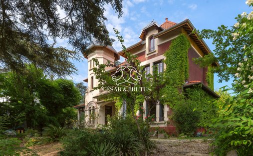 House in Montessuy, Caluire-et-Cuire, France 1